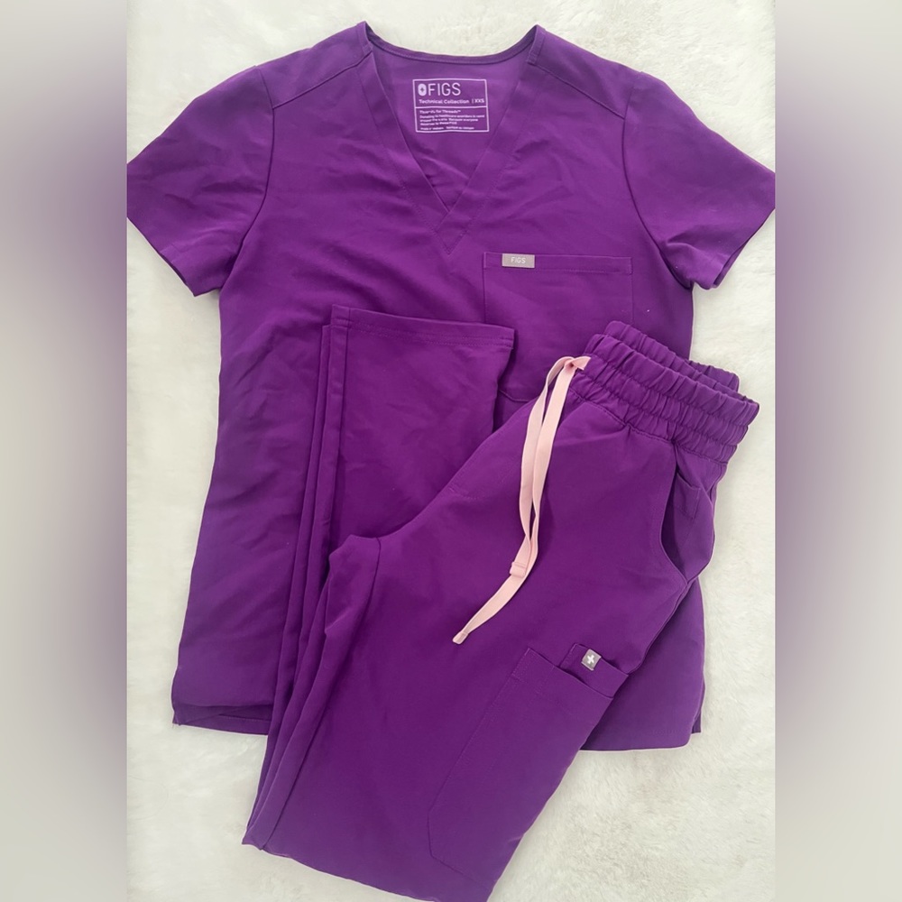 Figs Digital Grape Scrub set